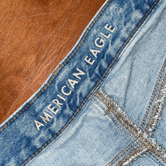 AE Mom Shorts Size 6 - Picture 3 of 9